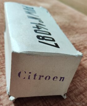 Staré autíčko na setrvačník - Citroen - 7