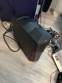 Levný herní počítač Lenovo s i5 7400 a RX 570 4GB DDR5, wifi - 7
