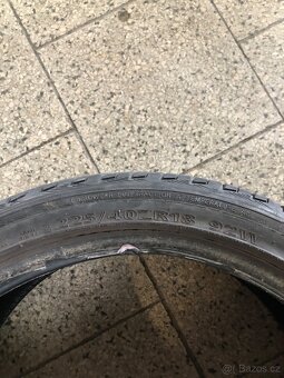 225/40/18 prodám letní sadu pneu - 7
