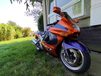 Kawasaki ZZR 1100 - 7