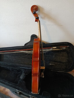 Prodám kompletní set housli 4/4 - 7