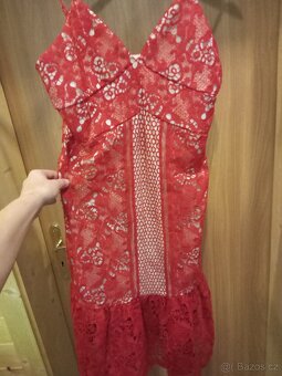 Červené šaty  Romeo & Julie ,vel.M - 7