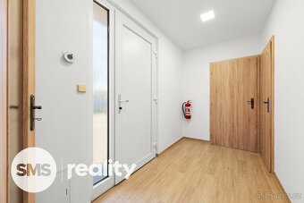 Prodej moderní novostavby řadového rodinného domu 3+kk s gar - 7