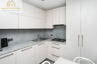 Prodej bytu 3+kk s lodžií po rekonstrukci, 82 m2 - 7