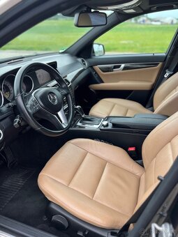🚗 Mercedes-Benz C-Class C300 CDI 4MATIC – TOP STAV 🚗 - 7