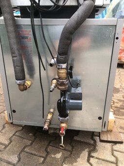 Prodám litinový kotel na olej 18 - 20  Kw - 7