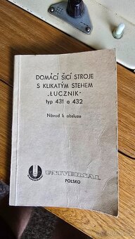 Skříňový šicí stroj Lucznik - 7