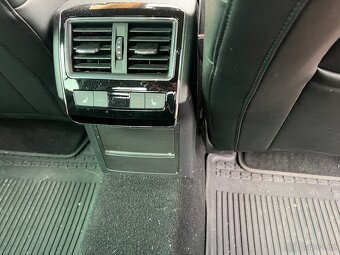 Škoda Superb sedan - 7