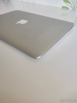Apple MacBook Air 13-inch 2014 i-5/8Gb/256 SSD - 7