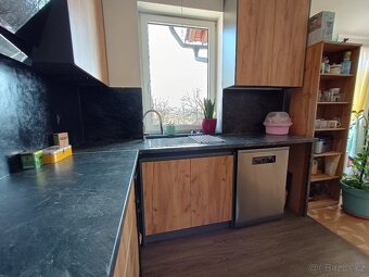 Prodám rodinný dům 168m2 pozemek 2972m2 - 7