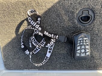 Použitá rybářská loď RiverFox 470 + motor + vlek - 7