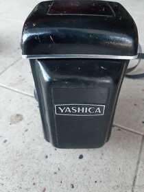 Prodám starý fotoaparát Yashica - 7