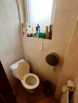 Nebytový prostor vhodný jako kancelář nebo obchod - 7