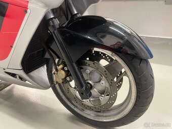 Kawasaki ZX10 - 7