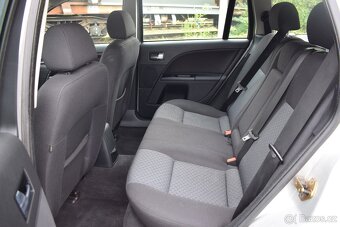 Ford Mondeo 1,8 i GHIA,PO SERVISU,BEZ KOROZE - 7
