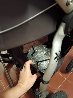 Zachovalý kočárek - 7