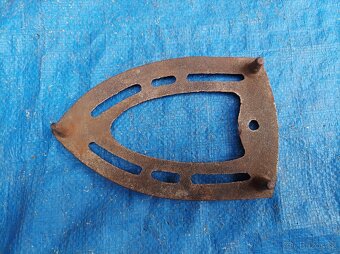 Stojánek pod starou žehličku - 7