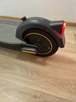 Ninebot MAX G30E II koloběžka - 7