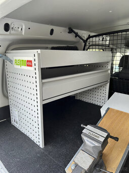 Dílenská vestavba VW Caddy - 7