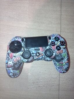 PlayStation 4 Slim a hry - 7