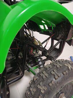Dětská elektrická ctyrkolka - 7