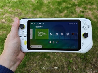 Logitech G Cloud handheld - 7
