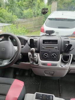 Obytná dodávka Peugeot Boxer 2,2 - 7