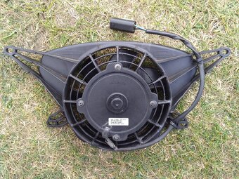 BMW K1600GT - větrák chladiče - 7