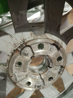 Alu disky 17" 5x112 7J et46 octavia - 7