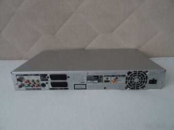 DVD rekordér Sony RDR-HX750 - 160 GB HDD, HDMI, USB, DV-IN - 7