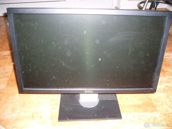 24" HP EliteDisplay E240 - 23" DELL P2311HB - 7