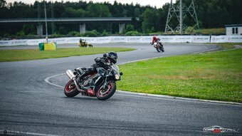 Aprilia Tuono RSV 1000 - 7