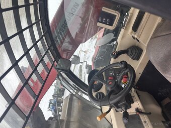 Teleskopický manipulátor Massey Ferguson TH 7038 - 7