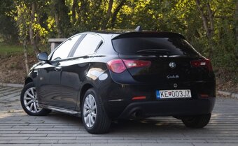 Alfa Romeo Giulietta (2015) - 7