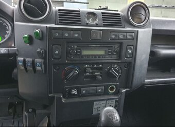 SLEVA - Land Rover Defender 110, r. 2007, ČR, 105t. km, DPH - 7