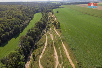 Prodej pozemku, 65824 m², Velké Heraltice, ul. Sportovní - 7