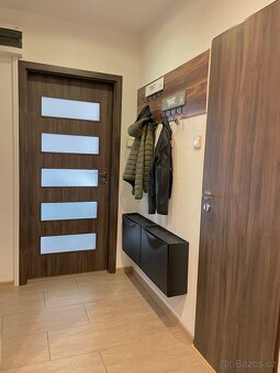 Prodám slunný byt 2+1 64m2 a prostornou garáž 32m2 - 7