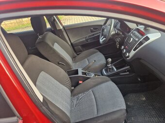 Kia Ceed 1.4 benzin - face lift - zachovalé - - 7