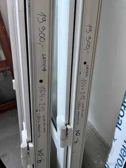 VCHODOVÉ DVOUKŘÍDLÉ PLASTOVÉ DVEŘE 154x212-262 NADSVĚTLÍKY - 7