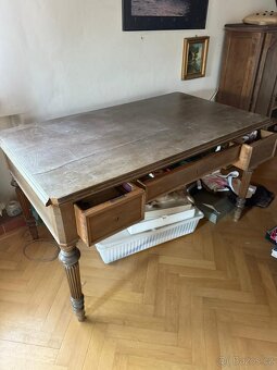 Starožitný nábytek - 7