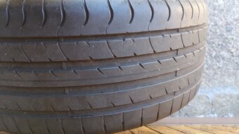 Prodam letni pneu Sava 215/40-17 okolo 6mm - 7