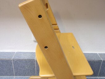 KRÁSNÁ MASIVNÍ DŘEVĚNÁ ROSTOUCÍ ŽIDLE STOKKE TRIPP TRAPP - 7