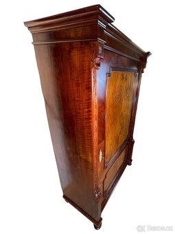 Starožitná šatní skříň - historismus - 7