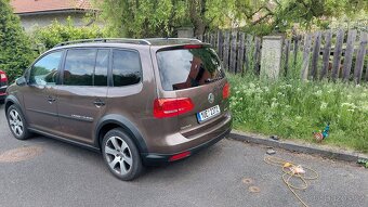 VW CrossTouran 2,0tdi - 7
