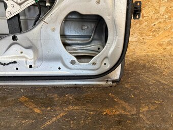 HOLÉ LEVÉ ZADNÍ DVEŘE MERCEDES W220 - 7