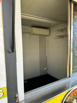 Prodejni stánek - 7