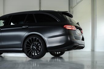 Mercedes Benz E350 CDI 190kw / AMG packet/ Airmatic/ DPH - 7
