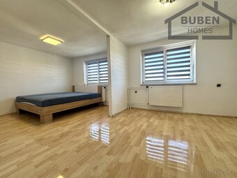 RD 3+1 (106 m²) s garáží, dílnou, pergolou a zahradou 404 m - 7