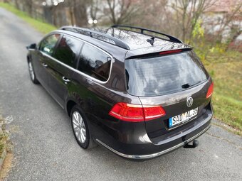 VW Passat B7 2.0 TDi HIGHLINE, ALARM, TAŽNÉ, SENZORY, XENONY - 7