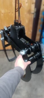 Hydraulický drapak - 7